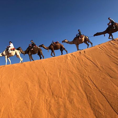 Riad Les Jardins De Merzouga Ngoại thất bức ảnh