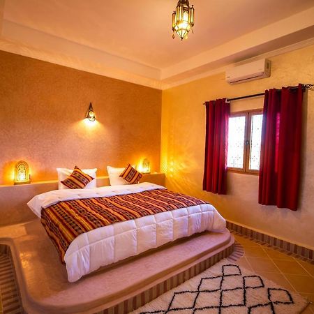 Riad Les Jardins De Merzouga Ngoại thất bức ảnh