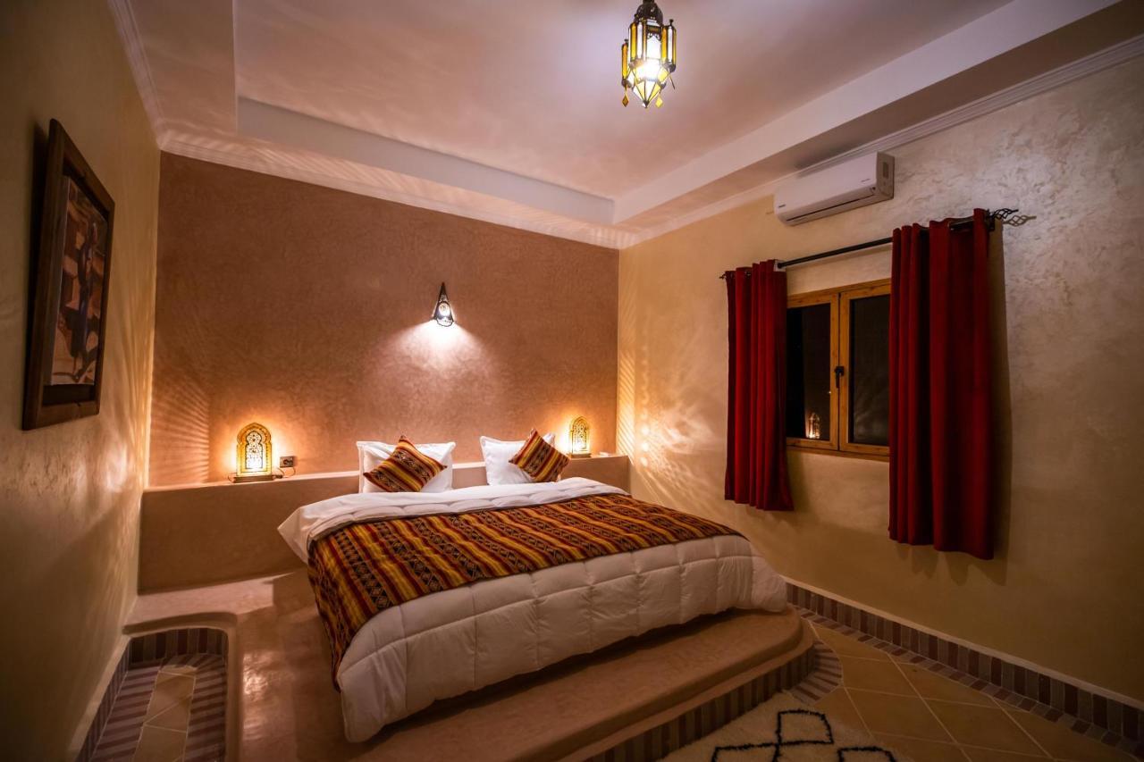 Riad Les Jardins De Merzouga Ngoại thất bức ảnh