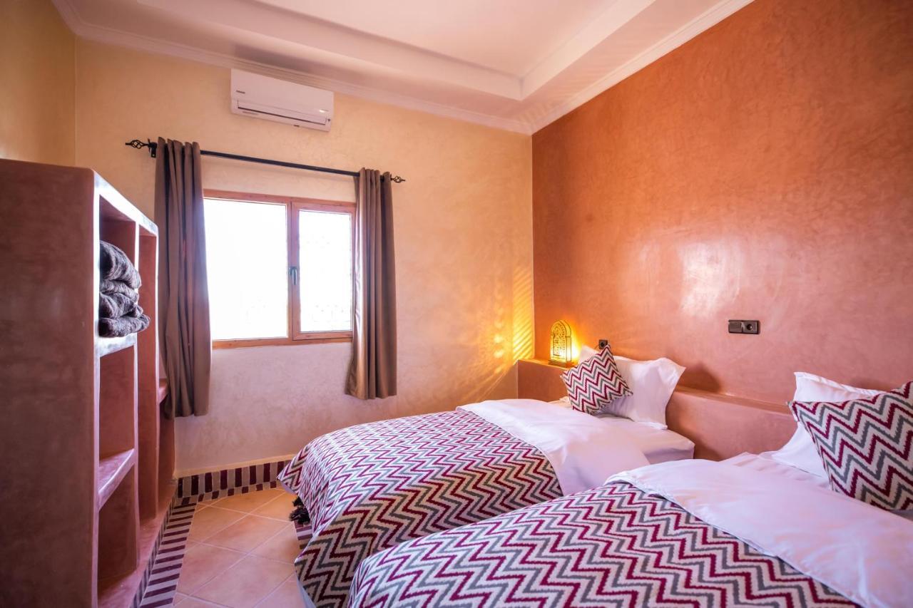 Riad Les Jardins De Merzouga Ngoại thất bức ảnh