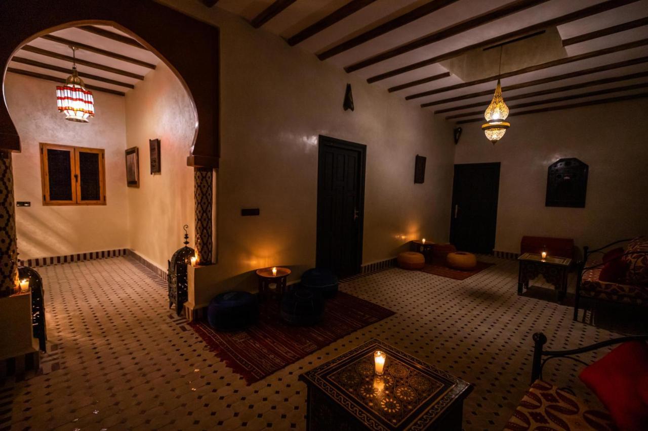 Riad Les Jardins De Merzouga Ngoại thất bức ảnh