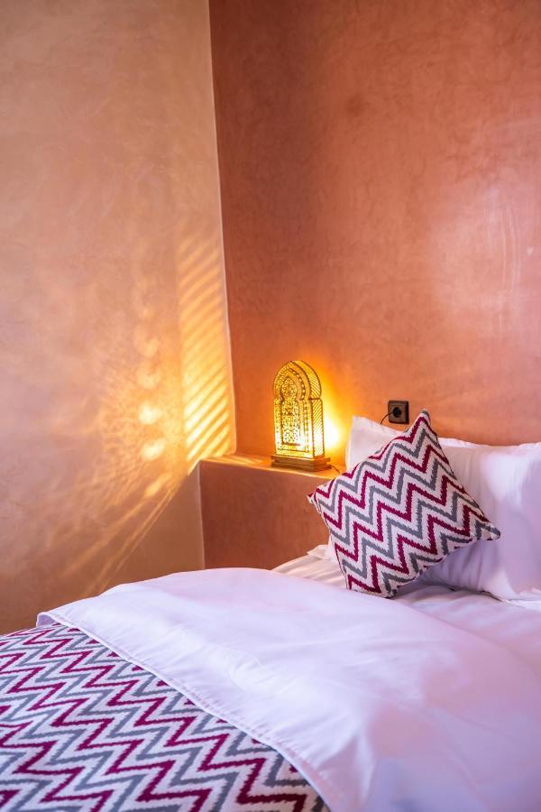 Riad Les Jardins De Merzouga Ngoại thất bức ảnh