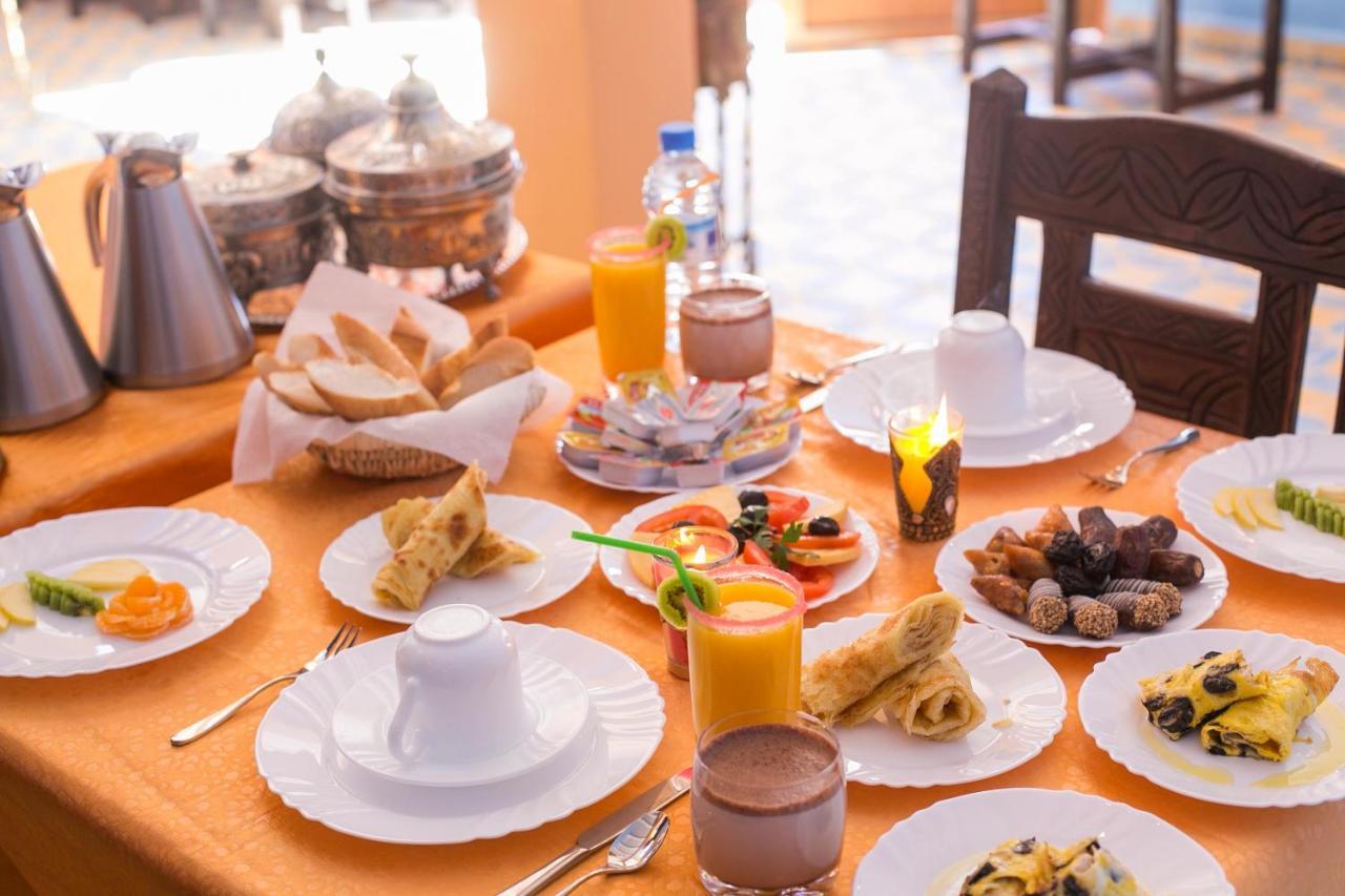 Riad Les Jardins De Merzouga Ngoại thất bức ảnh